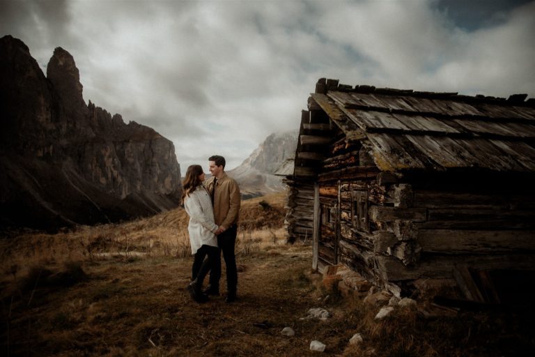 Dolomites Couple Photoshoot Outfit Ideas: What To Wear?